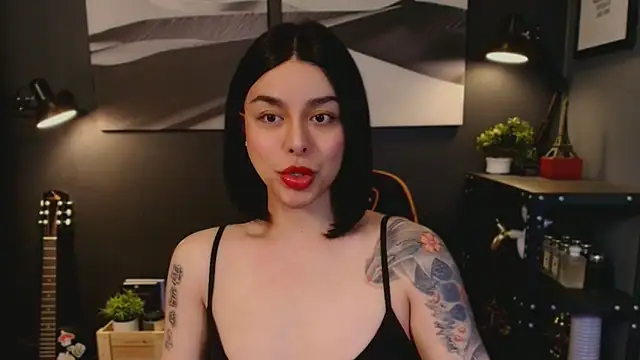 Kim Kaye online show from November 28, 12:30 pm