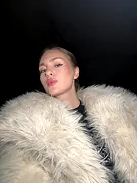 MilenaLuxury online show from December 3, 7:34 pm