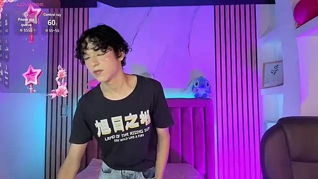 SthepanodiMonaco online show from March 13, 3:24 am