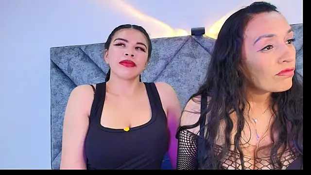 Nahomi rous777 online show from November 28, 7:49 pm