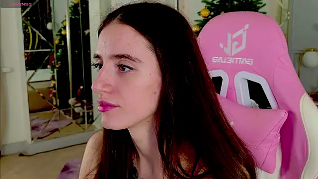 KydenLuxe online show from December 3, 4:49 pm