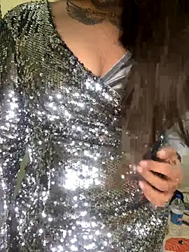 Snapshot of de115088 chatting on November 28, 9:50 pm de115088 online show from November 28, 9:50 pm