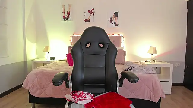 Samantha spike2 online show from May 5, 7:44 pm
