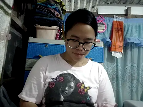 xxdreamgirl69 online show from March 17, 10:46 pm