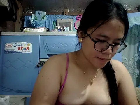 xxdreamgirl69 online show from June 21, 10:18 am