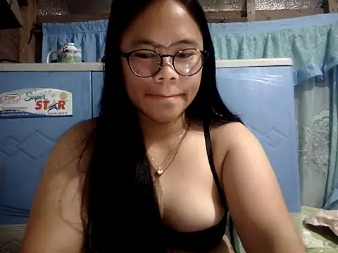 xxdreamgirl69 online show from July 4, 1:12 am