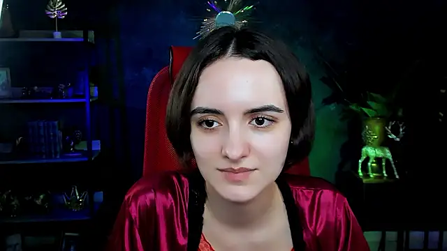 KateWillows online show from February 19, 4:41 am