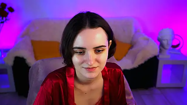 KateWillows online show from March 5, 4:30 am