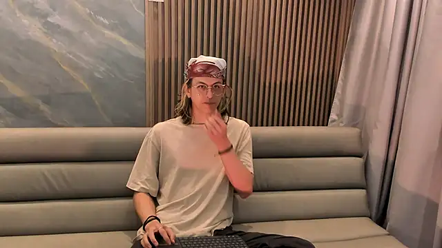 Lior Evan online show from December 1, 11:37 am