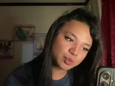 Snapshot of lovinglyours_joanna chatting on November 29, 1:14 pm lovinglyours joanna online show from November 29, 1:14 pm