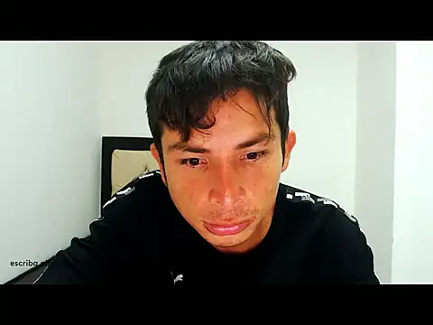 Snapshot of albeirothh chatting on December 1, 3:44 am albeirothh online show from December 1, 3:44 am