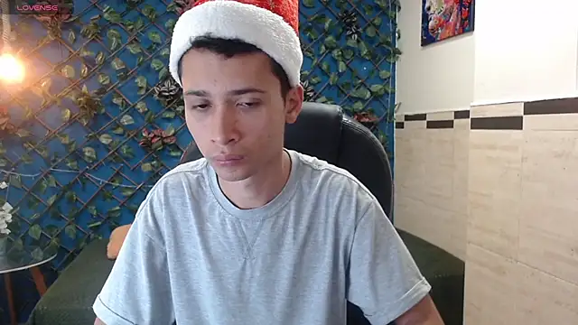 LucassSmith11 online show from December 20, 11:39 am