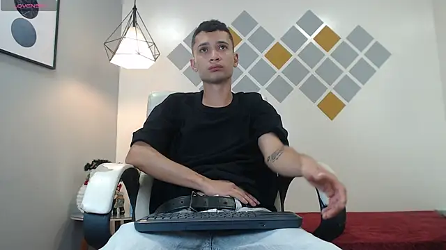 LucassSmith11 online show from January 17, 11:37 am