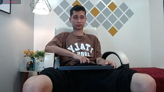 LucassSmith11 online show from March 17, 8:34 pm