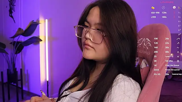 VeneraMai online show from December 2, 5:19 pm