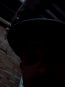 Snapshot of Macelo12q chatting on February 10, 11:42 pm Macelo12q online show from February 10, 11:42 pm