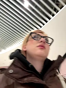 SenyaVibes online show from December 4, 1:42 pm