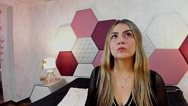 AriaRous online show from July 12, 2:30 pm