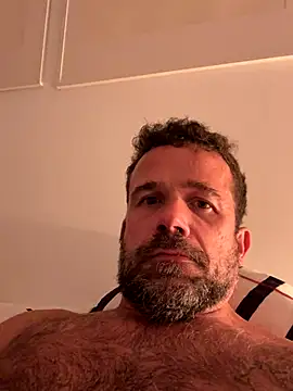 Snapshot of Daddymad chatting on November 28, 11:18 pm Daddymad online show from November 28, 11:18 pm