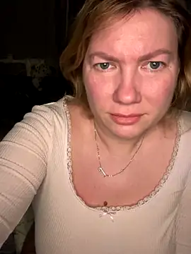 Lola kiss me online show from December 2, 9:32 pm