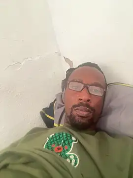 Snapshot of solokweku chatting on December 16, 2:00 pm solokweku online show from December 16, 2:00 pm