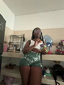 Snapshot of ZahhyGrey chatting on July 24, 9:24 pm ZahhyGrey online show from July 24, 9:24 pm