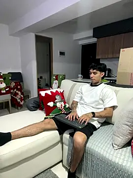 Snapshot of liorvante chatting on December 22, 1:46 am liorvante online show from December 22, 1:46 am