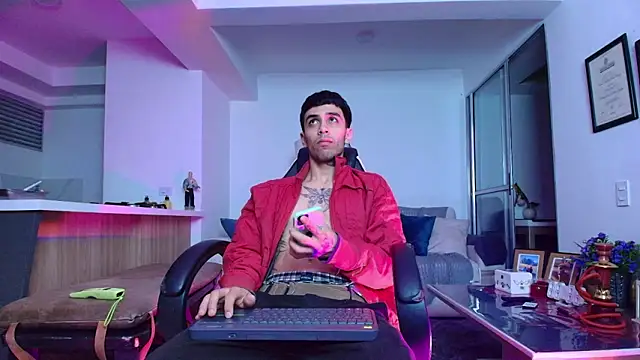 Snapshot of liorvante chatting on February 11, 4:17 am liorvante online show from February 11, 4:17 am