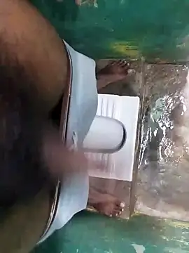 aguyforgay online show from December 2, 4:40 am