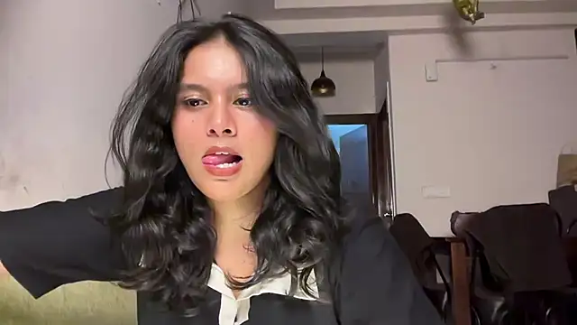 Snapshot of Piyyuu chatting on July 31, 12:10 am Piyyuu online show from July 31, 12:10 am