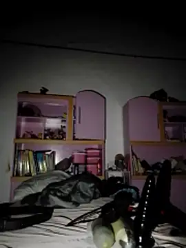 Cuchurus1216 online show from January 11, 1:05 pm