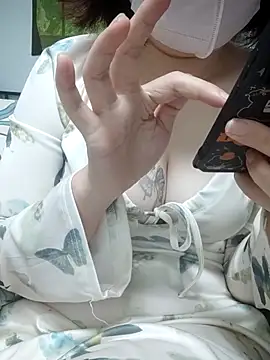 Snapshot of miniiceyya chatting on March 11, 4:35 pm miniiceyya online show from March 11, 4:35 pm