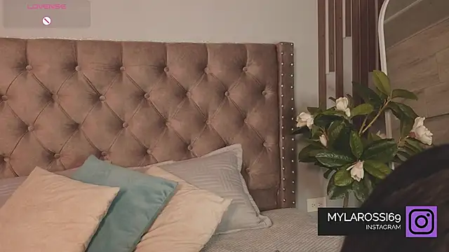 Mylarossi online show from June 19, 4:55 pm