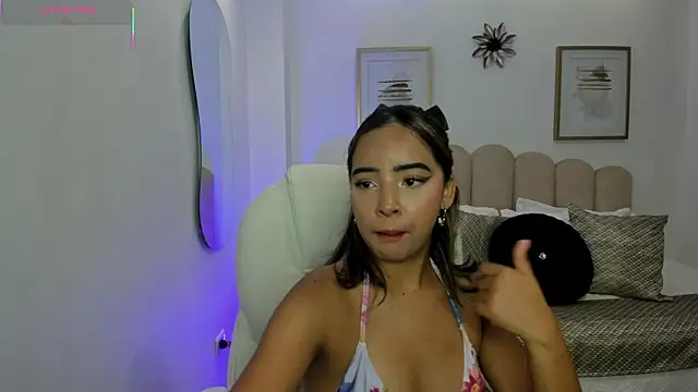 alana martiins online show from April 21, 7:39 pm