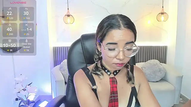 alana martiins online show from June 9, 7:36 pm