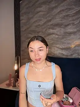 Mia Luxor online show from July 11, 11:46 am