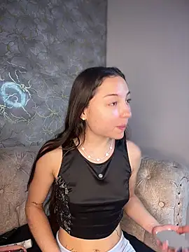 Mia Luxor online show from July 17, 11:39 am