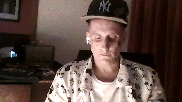 lottatoxicshyt online show from June 1, 10:06 am