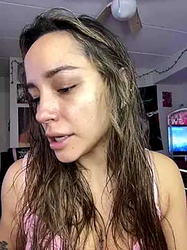 chicagoariana online show from December 3, 9:46 pm