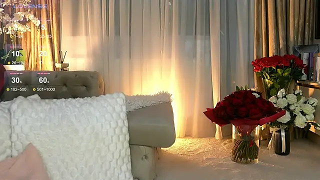 ChloeVelvetx online show from June 24, 8:19 pm