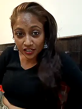 dusky diva d online show from February 3, 5:40 pm