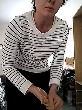 Amy01112 online show from May 11, 2:45 pm