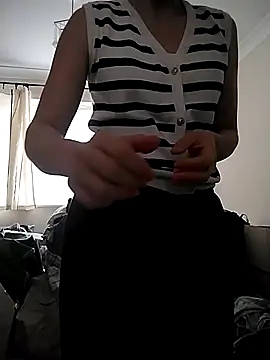 Amy01112 online show from May 12, 9:28 am