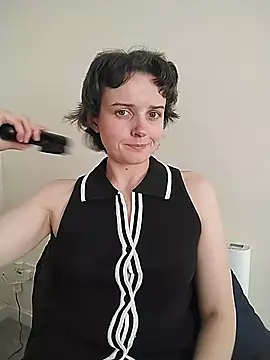 Amy01112 online show from June 8, 4:51 pm