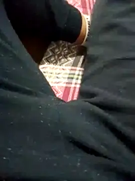 Snapshot of souseu83 chatting on July 4, 6:03 pm souseu83 online show from July 4, 6:03 pm