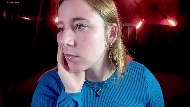 KailaVoss online show from December 4, 6:55 am