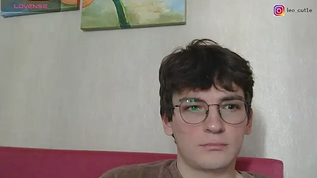 leo cutie online show from May 16, 6:32 am