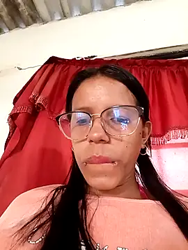 Snapshot of Dirty_She_Wolf chatting on December 3, 2:04 pm Dirty She Wolf online show from December 3, 2:04 pm