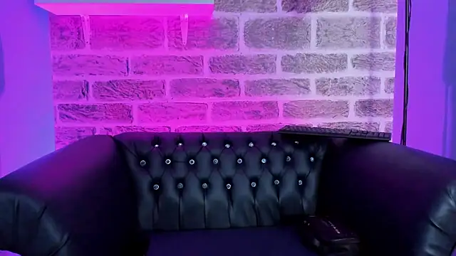 Ariana collinss online show from June 10, 1:21 pm