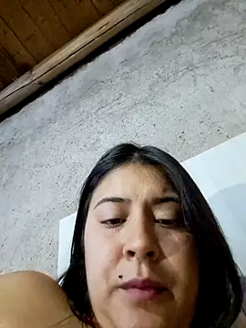 Estefanny Lolyy online show from April 17, 5:21 am